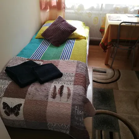 Δωμάτια σε οικογενειακή κατοικία Goscinne Zenon Nogal *